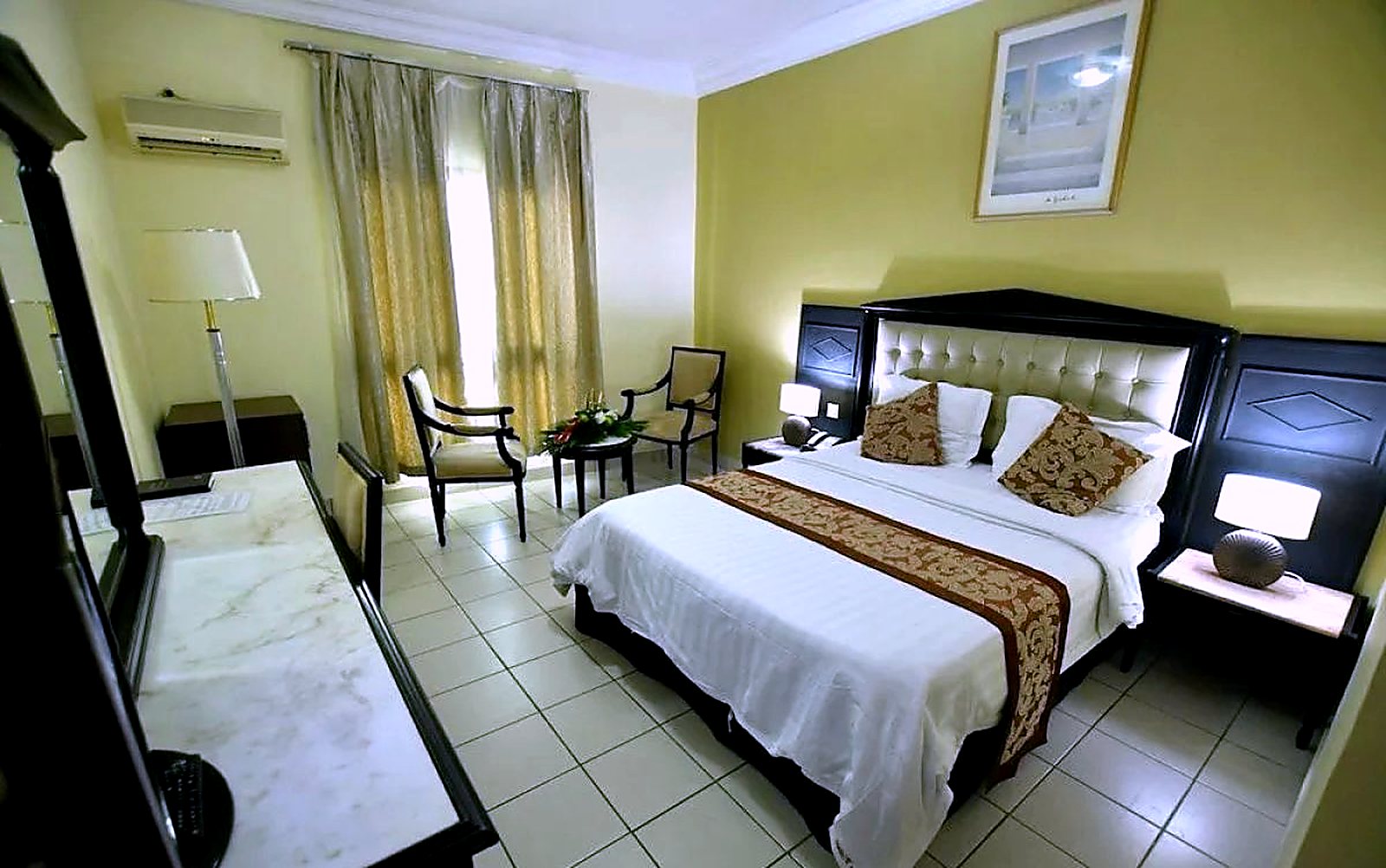 Chambre Haut Standing — Hôtel Maképé Palace